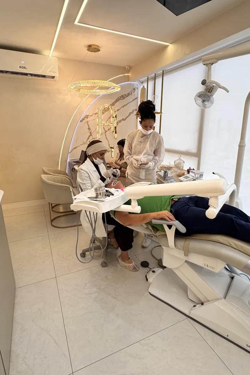Tratamento de Implantes Dentários no Instituto Ama